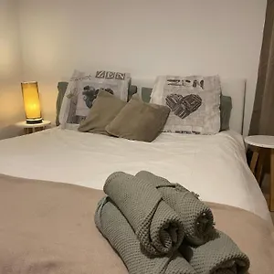 Les Alouettes Couette-café Mionnay
